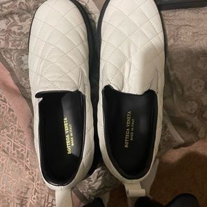 It’s new been worn once doesn’t come with box but will be well packaged